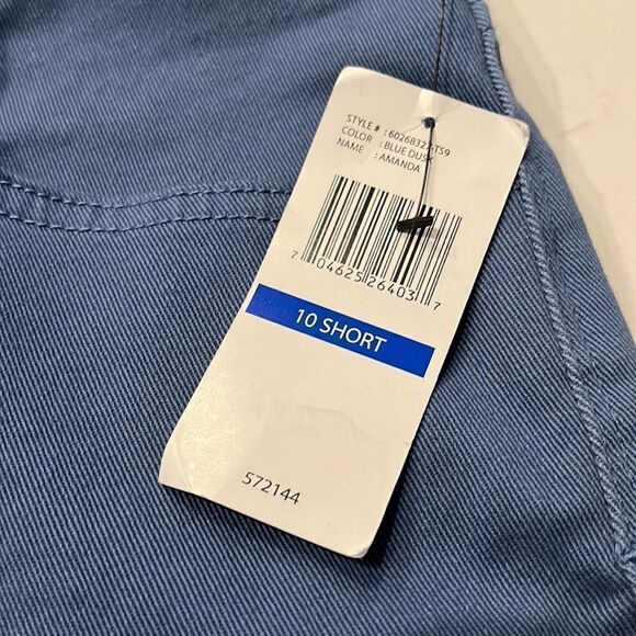 Gloria Vanderbilt Amanda classic fit blue denim jeans-FREE w/Bundle Purchase - Picture 4 of 11